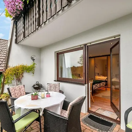 In Schwarzenbach Mit Terrasse, Garten Und Grill