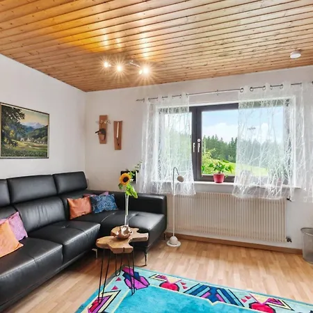 In Schwarzenbach Mit Terrasse, Garten Und Grill * 티티제-노이슈타트