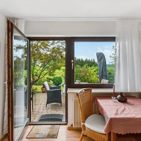 In Schwarzenbach Mit Terrasse, Garten Und Grill 아파트 *