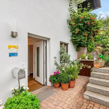 아파트 In Schwarzenbach Mit Terrasse, Garten Und Grill *
